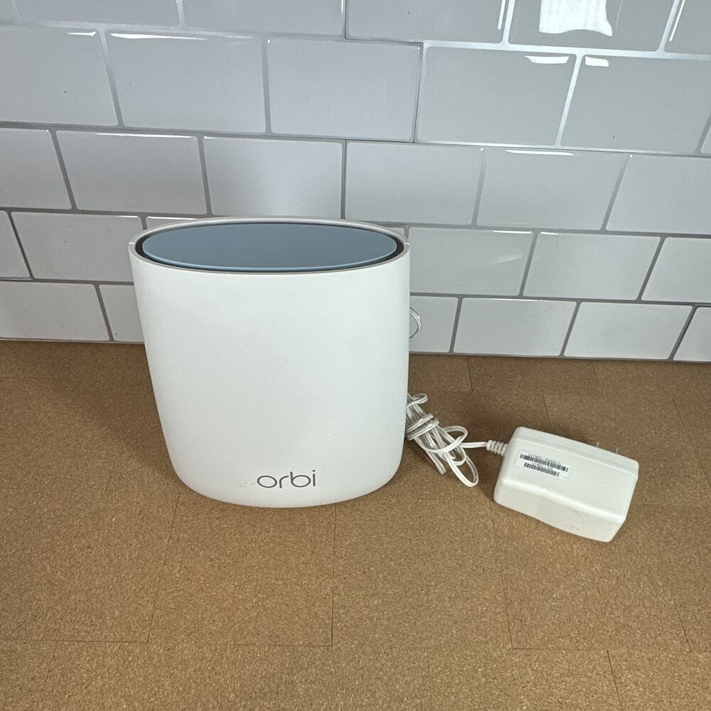 NETGEAR Orbi RBR20 Dual-Band AC2200 WiFi Router, 4 LAN Gigabit, White Only